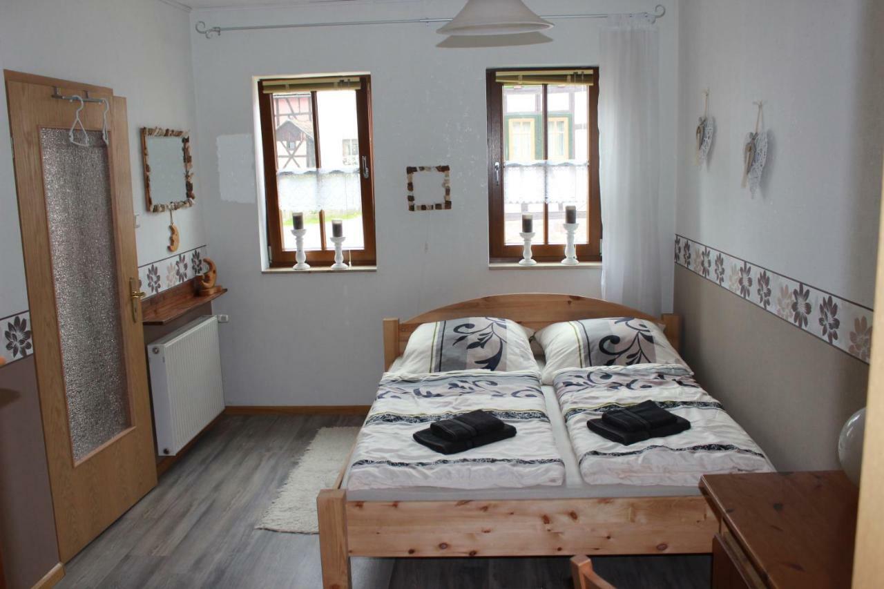 Ferienwohnung Schwarz Benshausen Εξωτερικό φωτογραφία